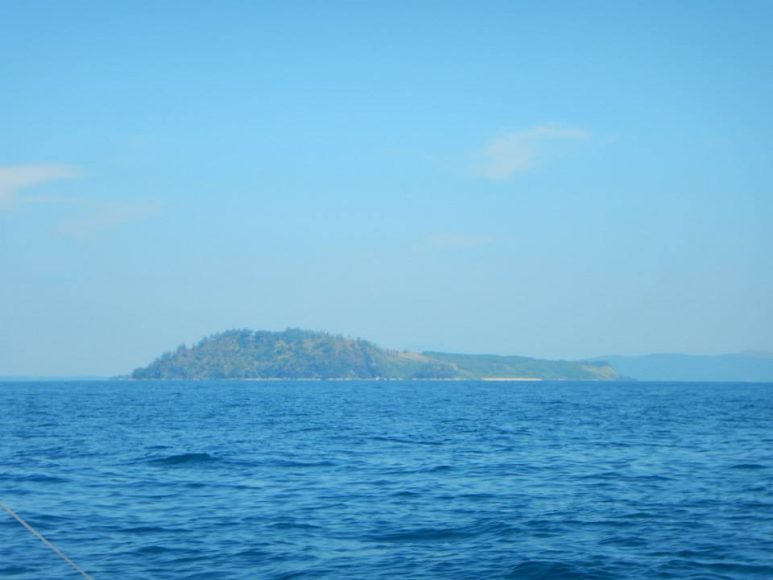 Boat ride to Penitan Bay