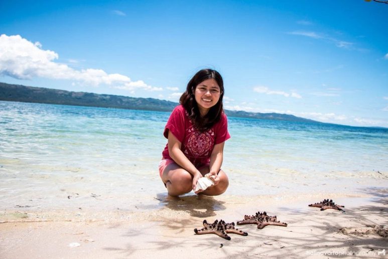 Starfishes and shells in Alibijaban Island, Quezon