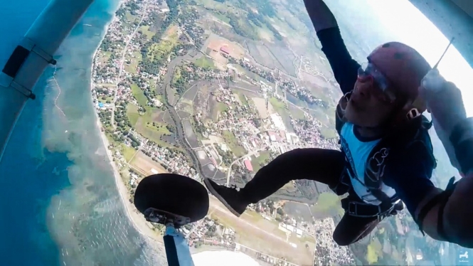 Skydiving in Iba, Zambales