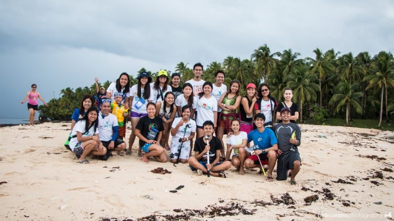 Group shot inGroup photo in Kahuwagan Island Kawhagan Island