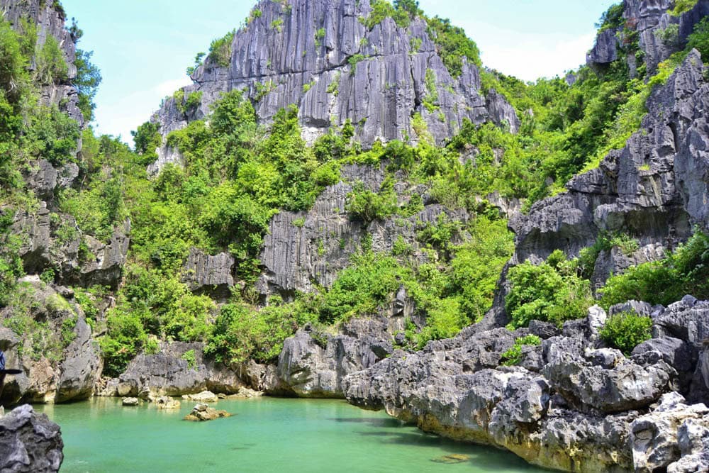 Tangke Lagoon in Gigantes Islands
