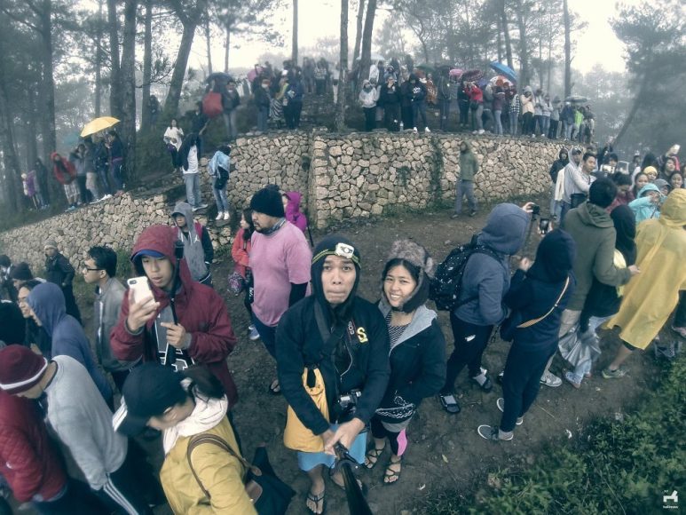 Crowd waiting for sunrise in Kiltepan, Sagada