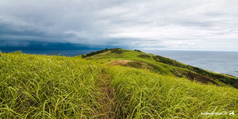 Trail to Palumbanes Lighthouse, Catanduanes