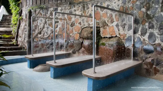 Luljetta's hydro-massage pool
