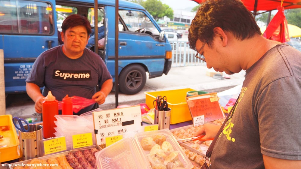 Hermes in Taman Connaught pasar malam