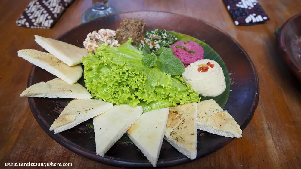 Mediterranean plate at Bali Buda, Ubud | Food tripping in Bali