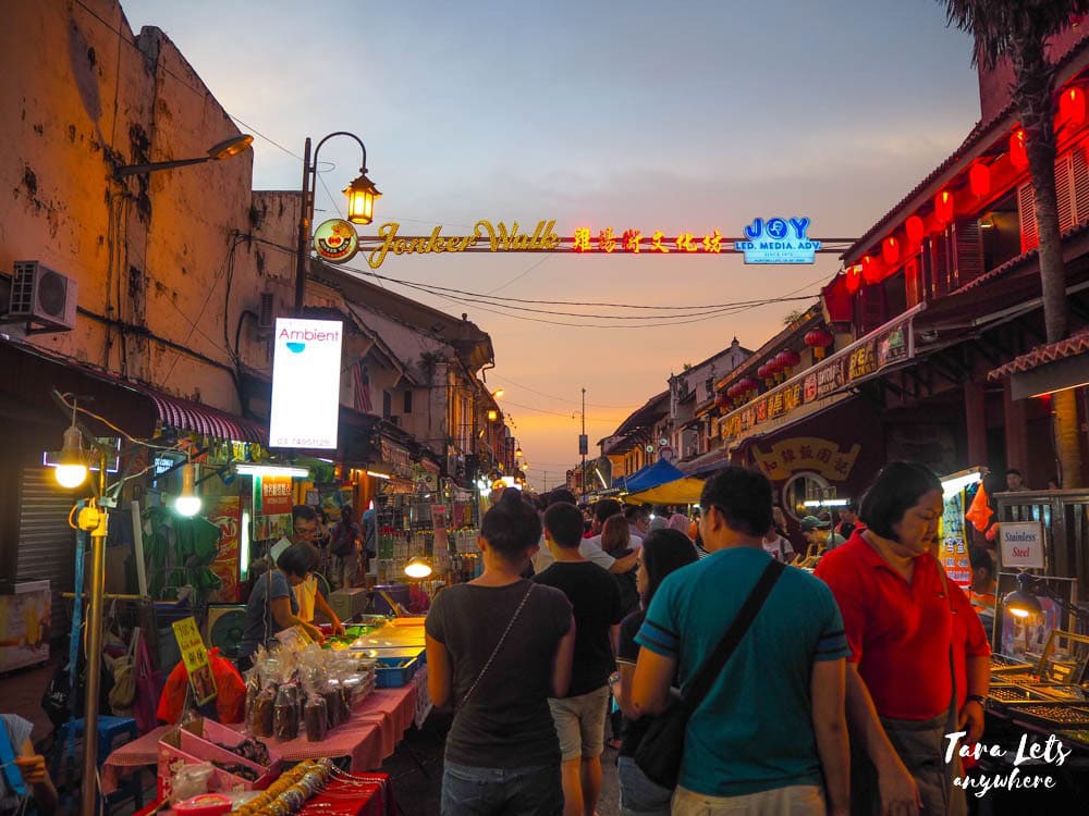 Jonker Street at night