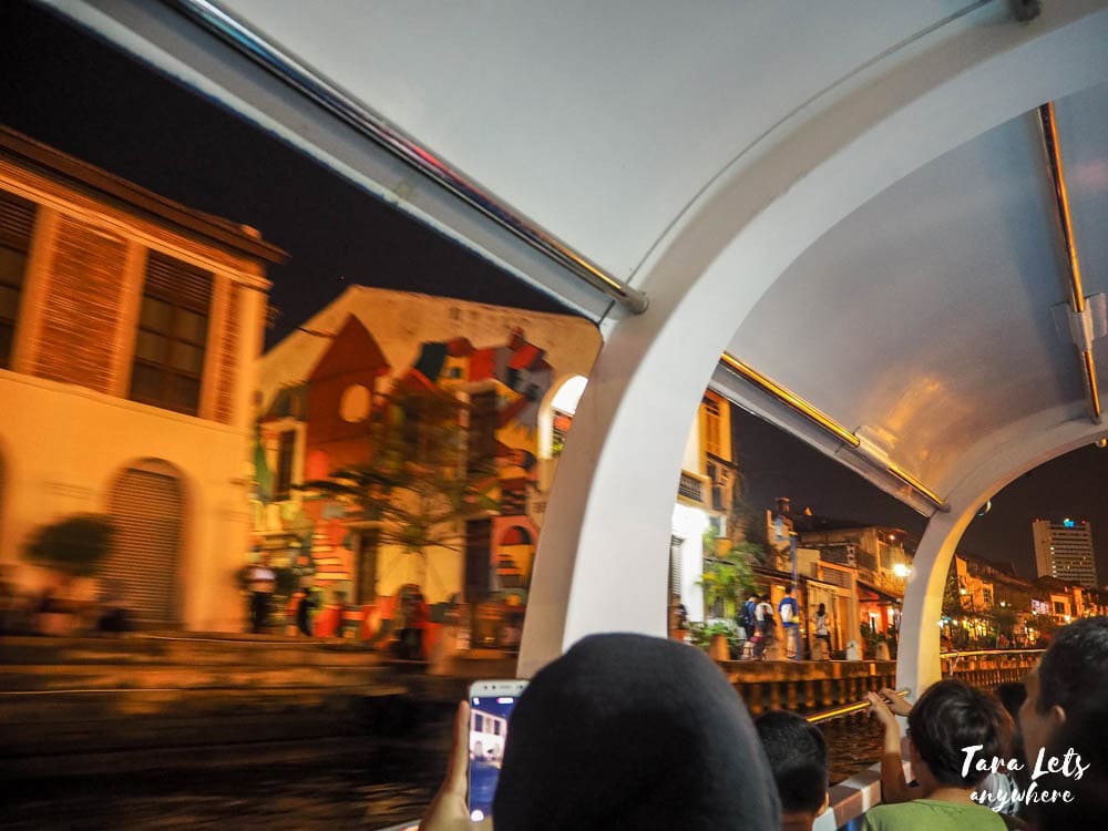 Malacca river cruise at night