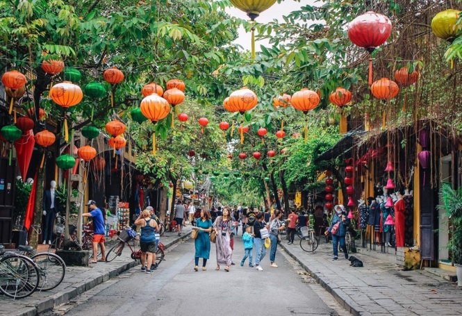 Budget romantic getaways in Southeast Asia - Hoi An, Vietnam