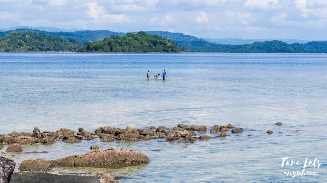 Beach in Bisaya-Bisaya Island, Once Islas