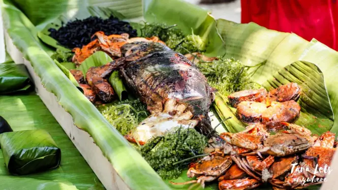Seafood boodle fight in Sirommon Island, Once Islas