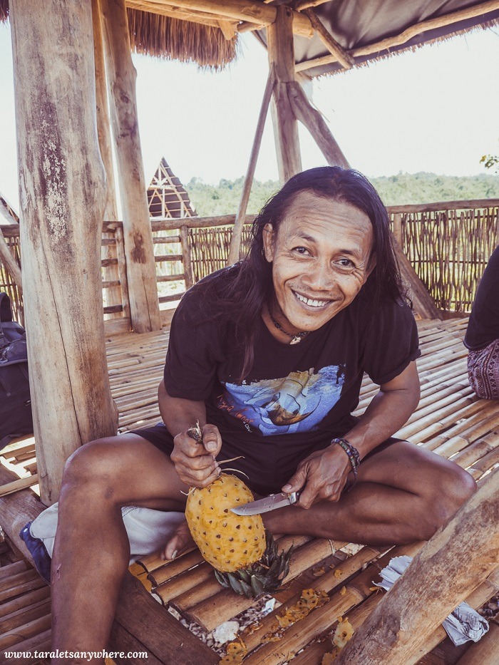 Petra - tour guide in Sulawesi