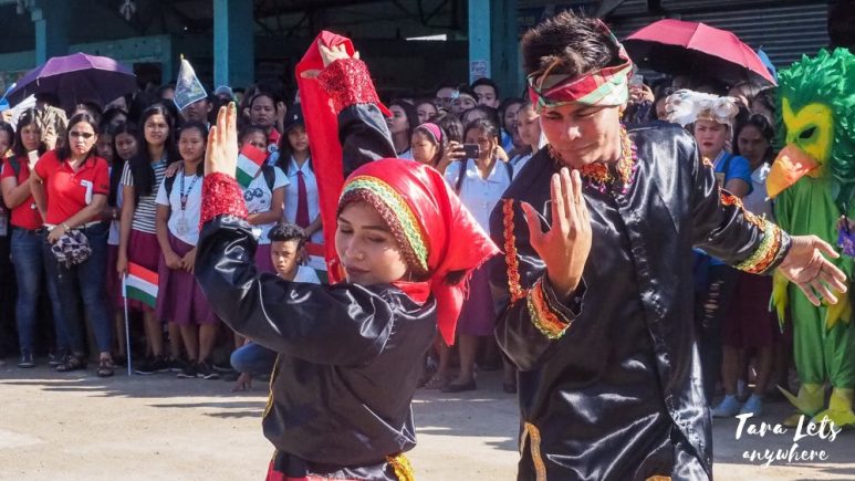 Traditional dance in Siay