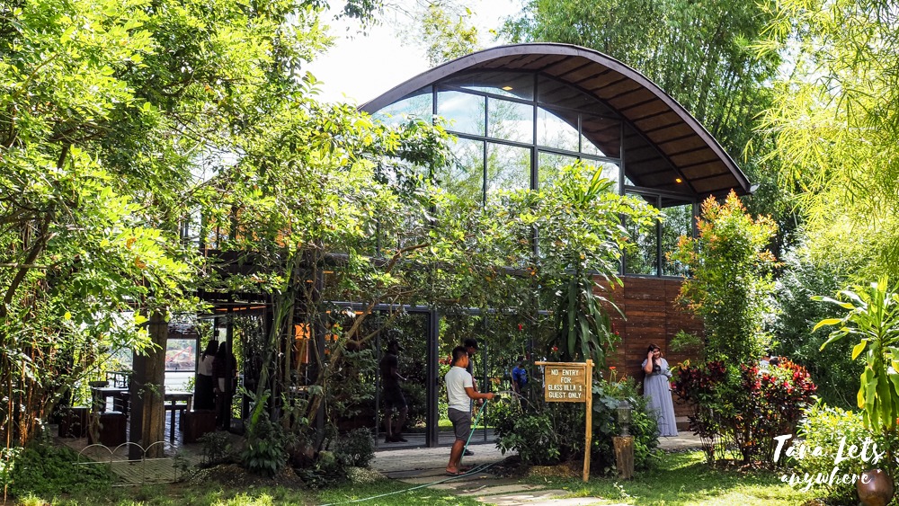 Glasshouse accommodation in San Rafael River Adventure