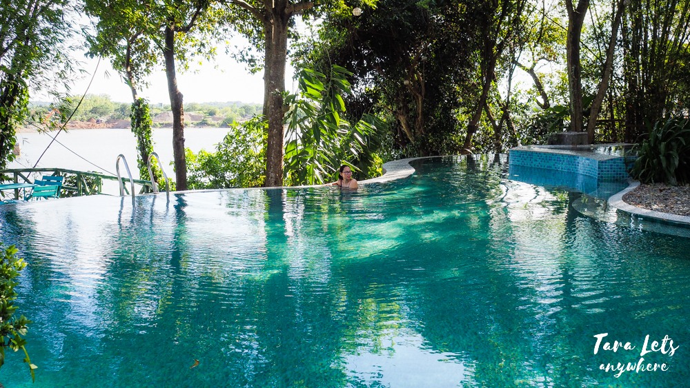 Infinity pool in San Rafael River Adventure