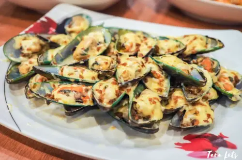Seaside Daang Hari dampa - cheesy baked mussels