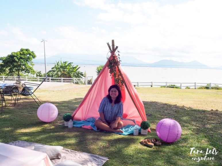 Kat in boho tent