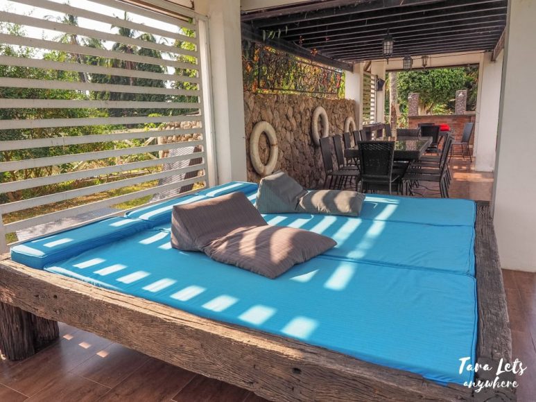 Casa Belinda sun beds