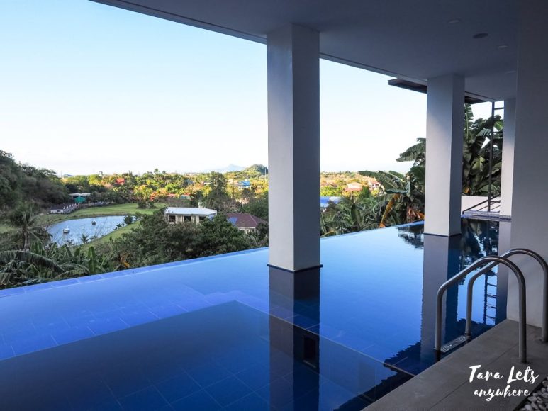 Infinity pool at The Cliffhouse Laguna