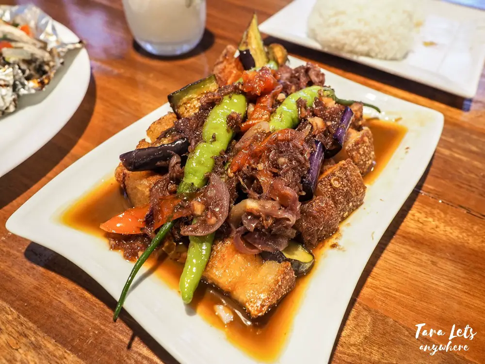 Filipino foods you need to try - pork binagoongan