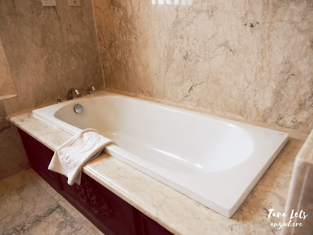 Bath tub in deluxe room at Las Casas Filipinas de Acuzar