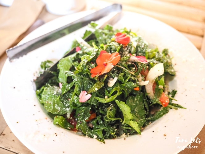 Asiong restaurant - fresh pako salad
