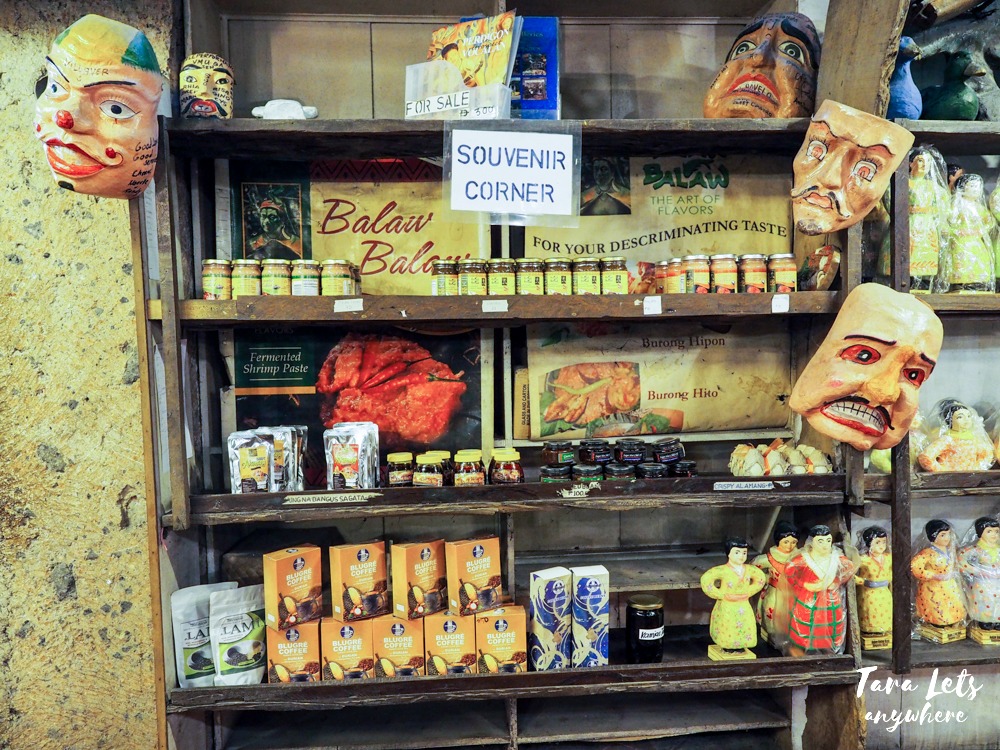 Balaw-Balaw Restaurant - souvenir section