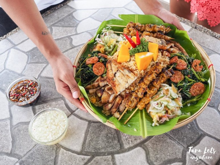 Crystal Waves Resort - boodle fight