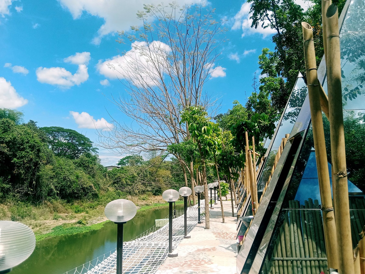 Floating Sanctuary resort in Bulacan