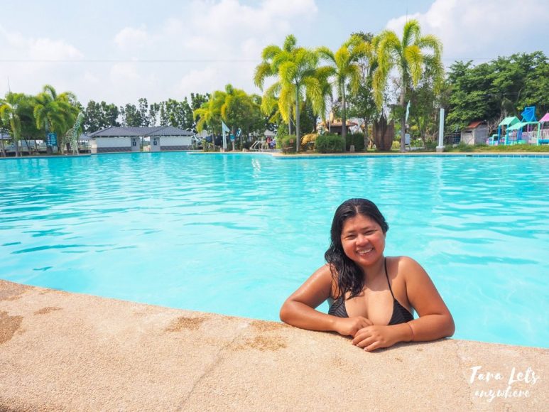 Kat at Crystal Waves Resort, Nueva Ecija