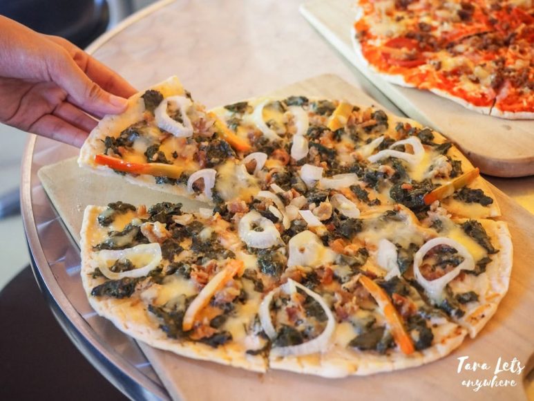 Amore Coffee Shop - laing pizza