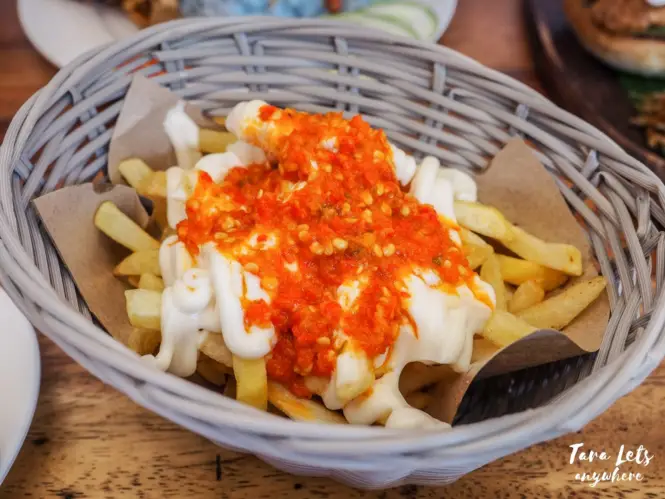 Singapo Lah Cafe - sambal fries