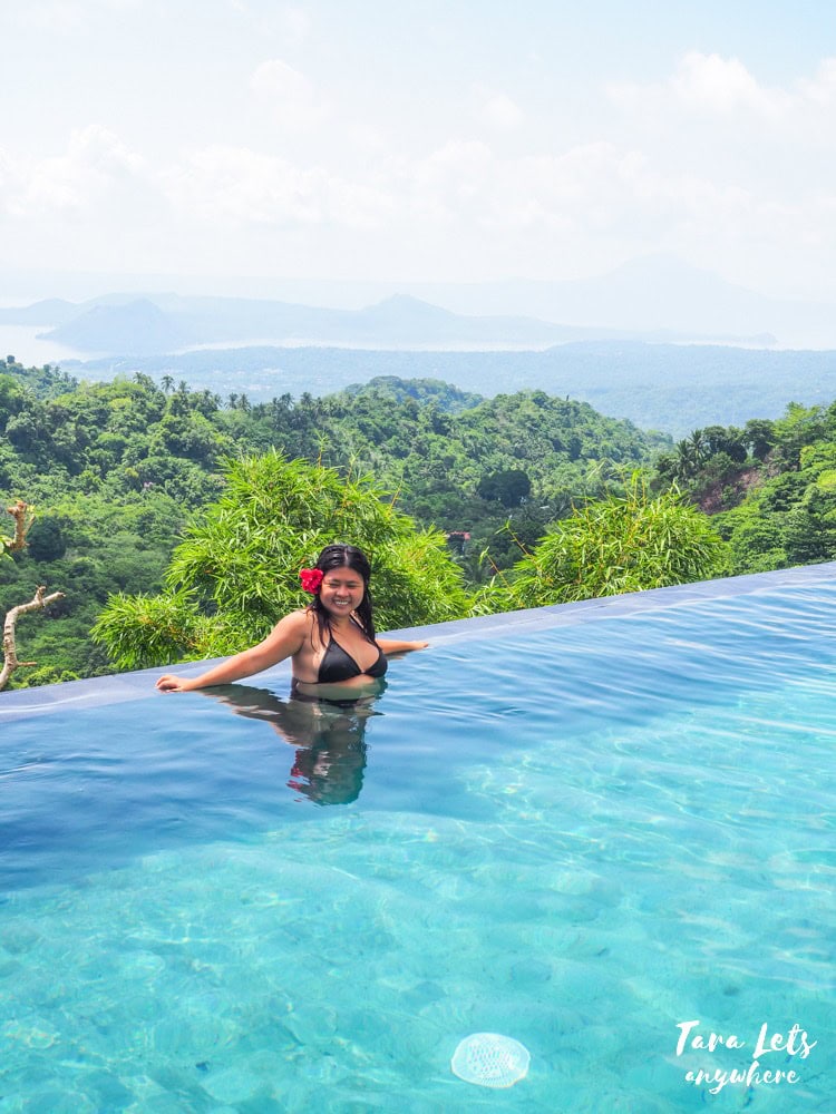 Kat in inifnity pool at Narra Hill