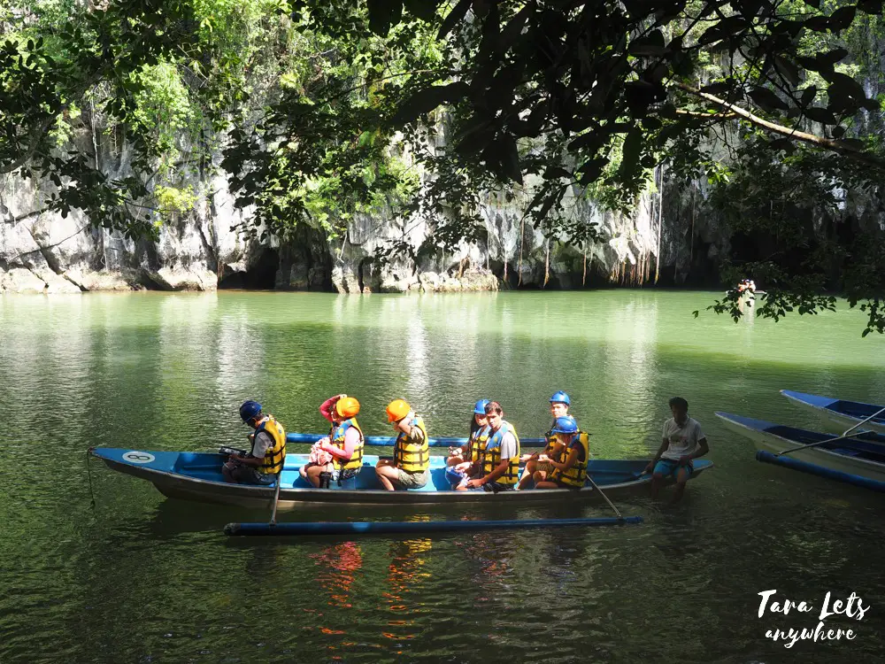 Paddle boat tour to Puerto Princesa Underground River
