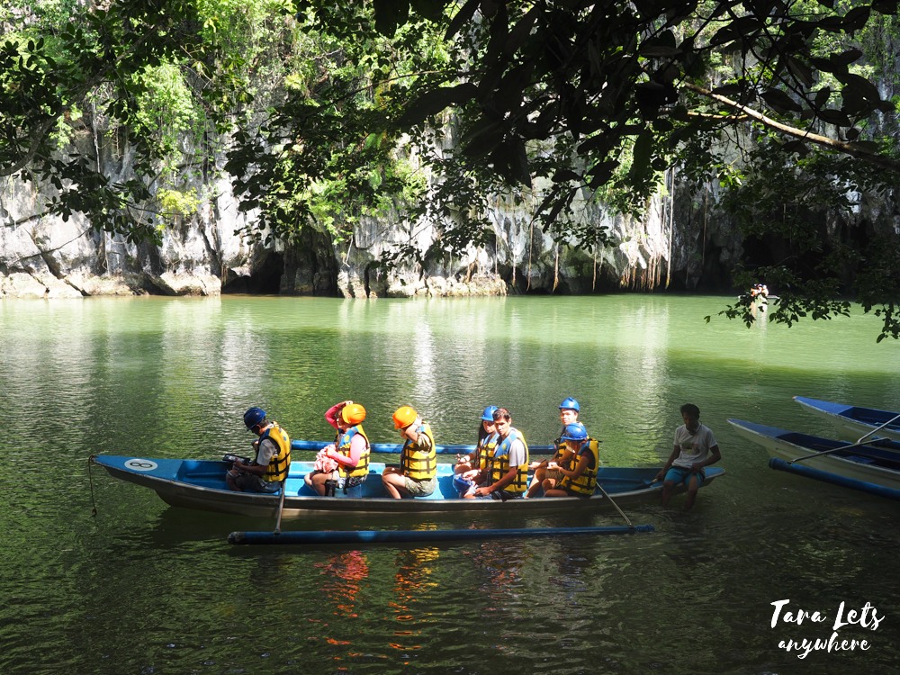 Paddle boat tour to Puerto Princesa Underground River