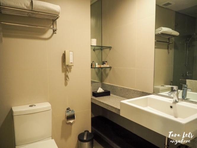 Seda Centrio Hotel - bathroom
