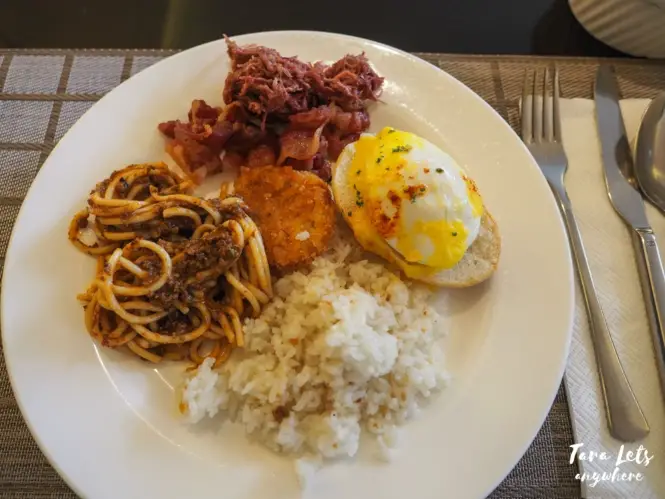 Seda Centrio Hotel - breakfast buffet plate