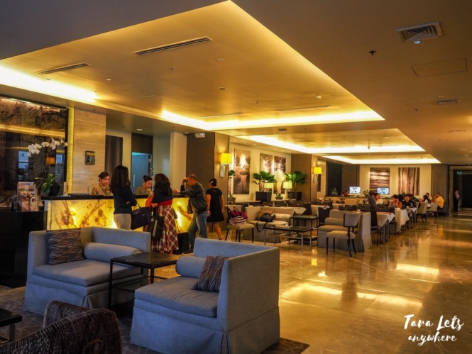 Seda Centrio Hotel - reception area