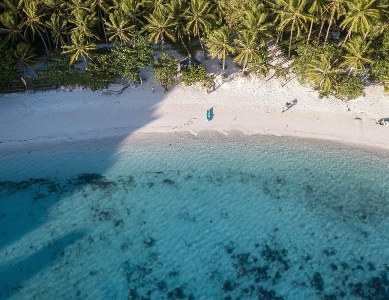 Things to do in Palawan - kayak to beaches in El Nido
