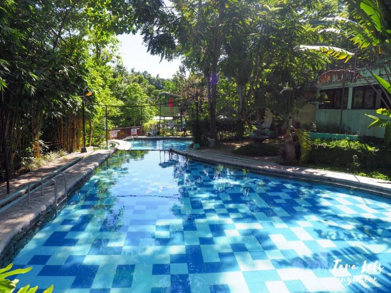 Sorosoro Spring Mountain Resort - swimming pool