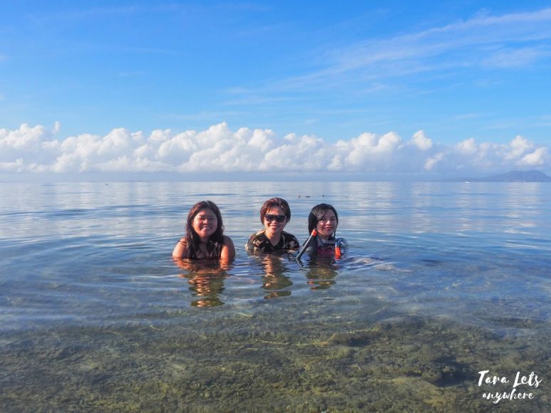 Group shot in beach in Sawang