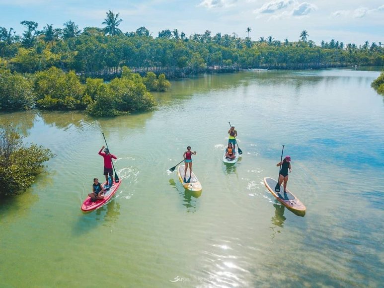 Stand-up paddle in Bantayan Island