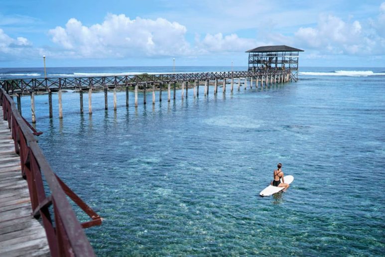 Surfing in General Luna, Siargao