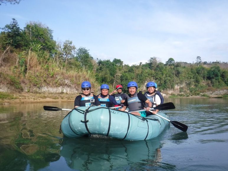 Group shot in Cagayan River