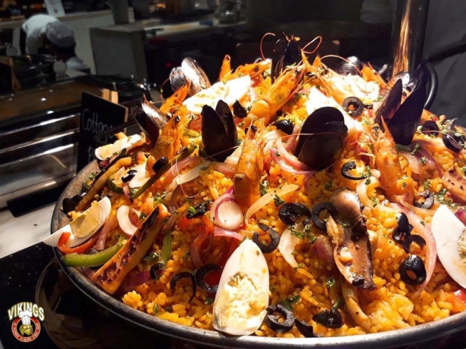 Vikings Buffet - seafood paella