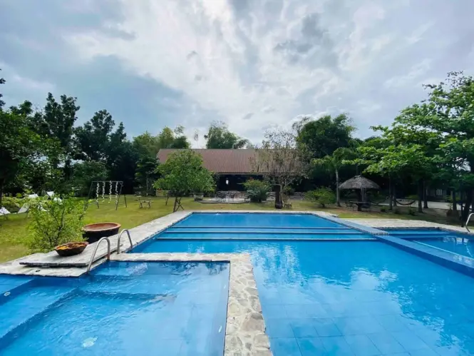 Private resorts in Pampanga - La Casa