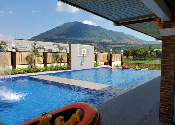 Private resorts in Pampanga - RJ's Private Pool