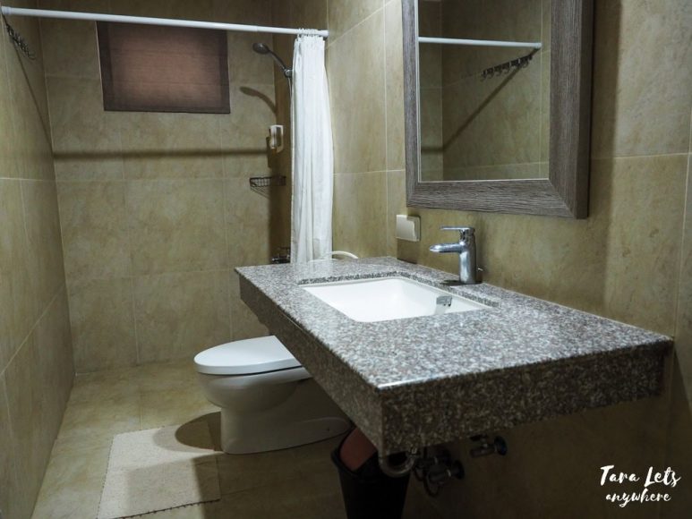 Sabangan Beach Resort - bathroom