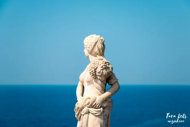 Greek statue in Fortune Island
