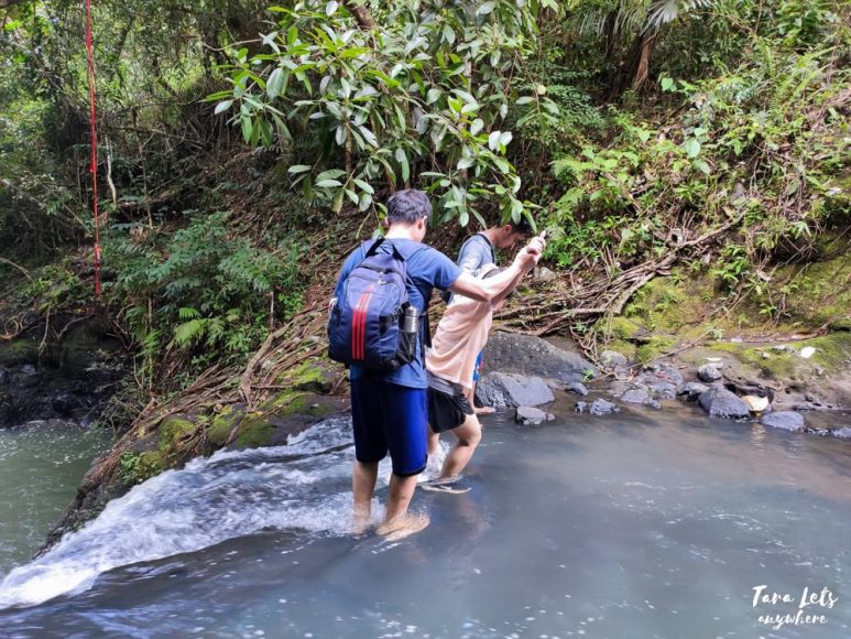 Trail to Kipot Falls
